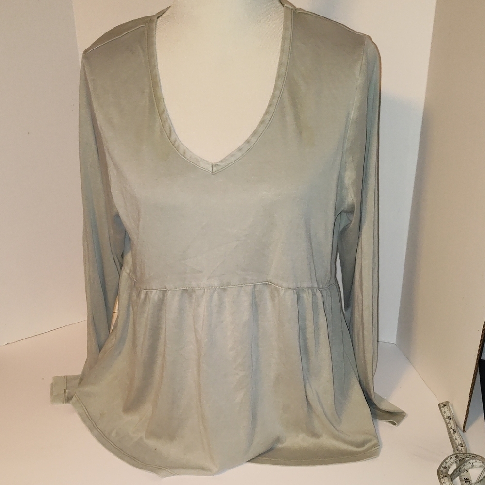 Koolaburra by UGG Green Top  Size  Large